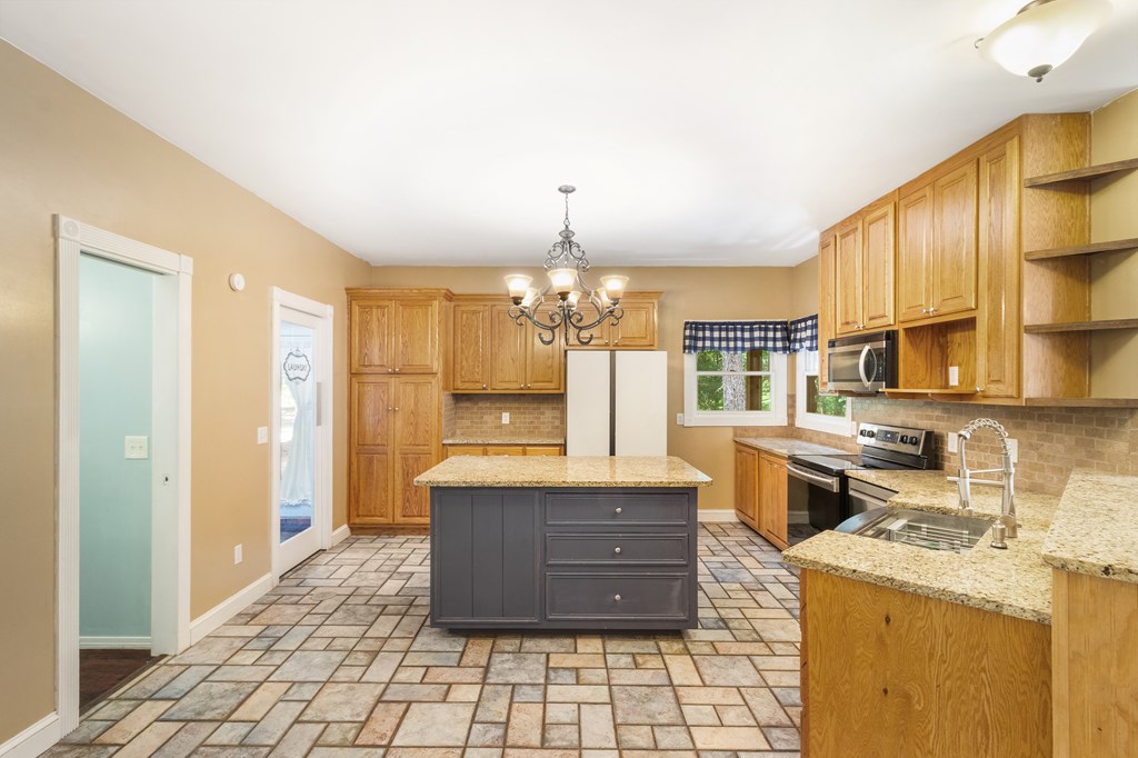 1330 Chestnutt Road Slocomb, AL 36375 - Photo 17 of 48