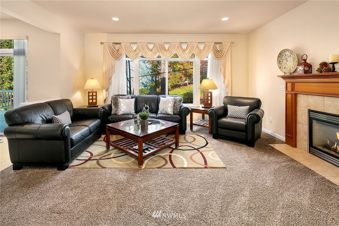 16702 Southeast 165th Way Renton, WA 98058 - Photo 7 of 19