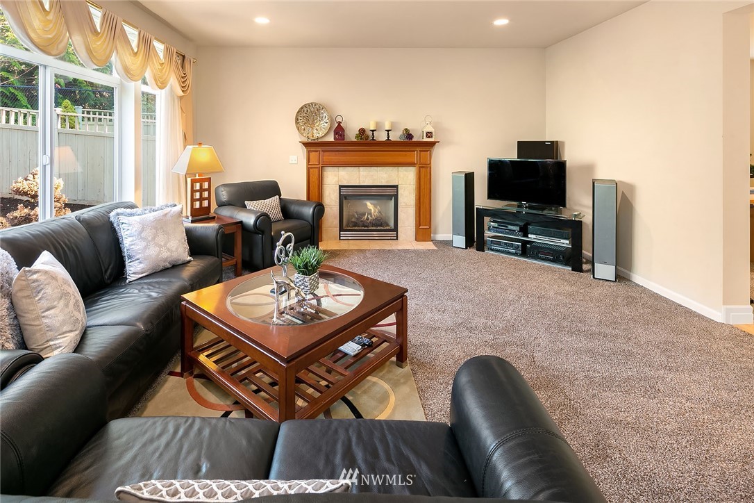 16702 Southeast 165th Way Renton, WA 98058 - Photo 8 of 19