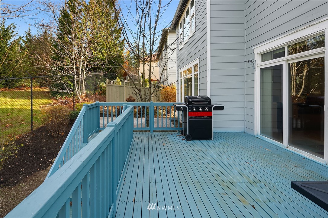 16702 Southeast 165th Way Renton, WA 98058 - Photo 9 of 19