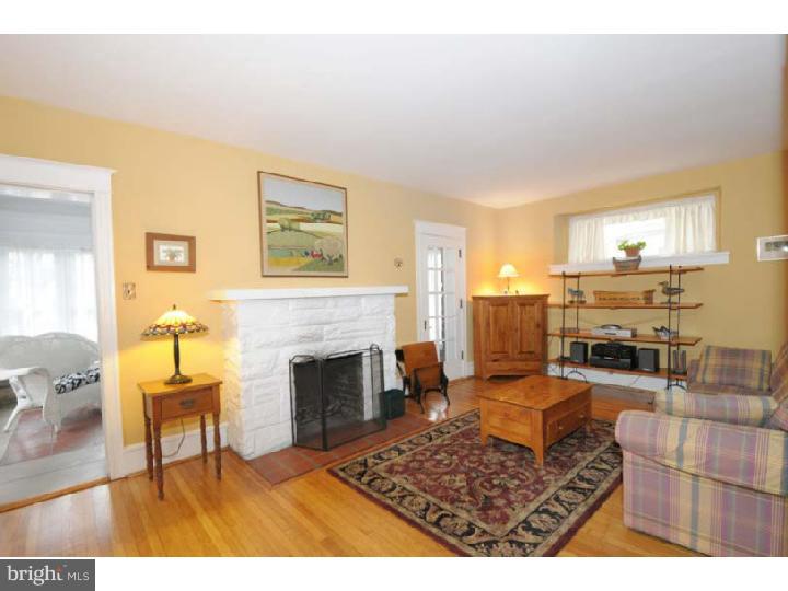 503 East Darby Road Havertown, PA 19083 - Photo 3 of 22 Living Room