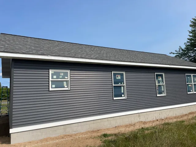 $358,250 | 6193 South Pere Marquette Highway, Pentwater, MI 49449