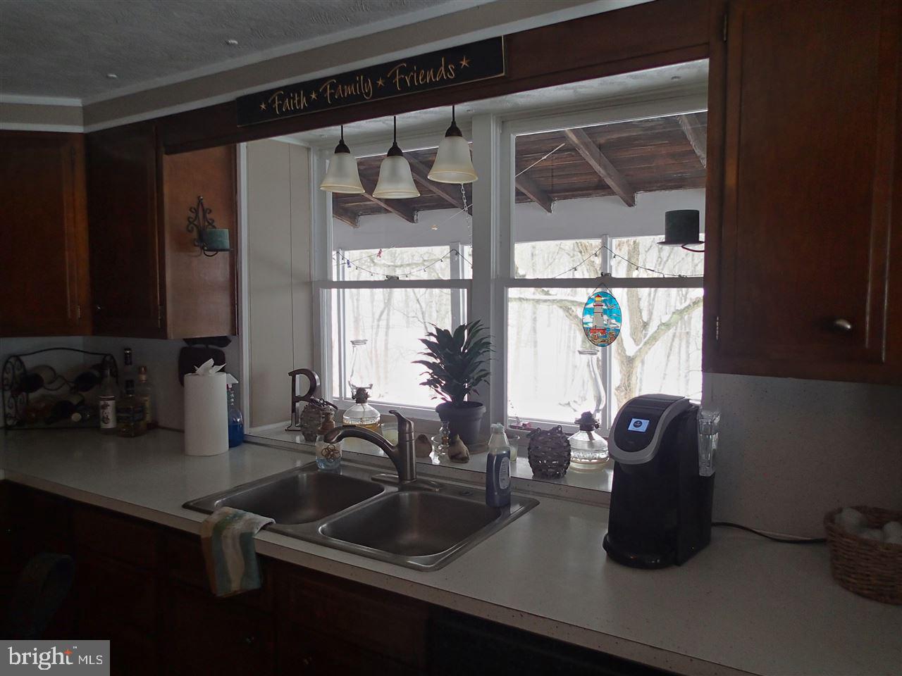 935 Cola Road Middletown, PA 17057 - Photo 6 of 25 Gallery Image 6
