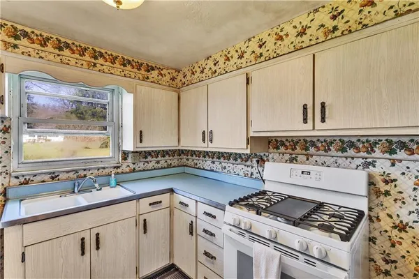 $200,000 | 4060 Hart Court, Murrysville, PA 15668