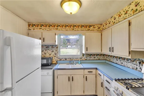 $200,000 | 4060 Hart Court, Murrysville, PA 15668