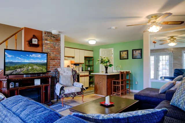 $1,800 | 98 Washington Road, Unit 23, Freedom, NH 03836