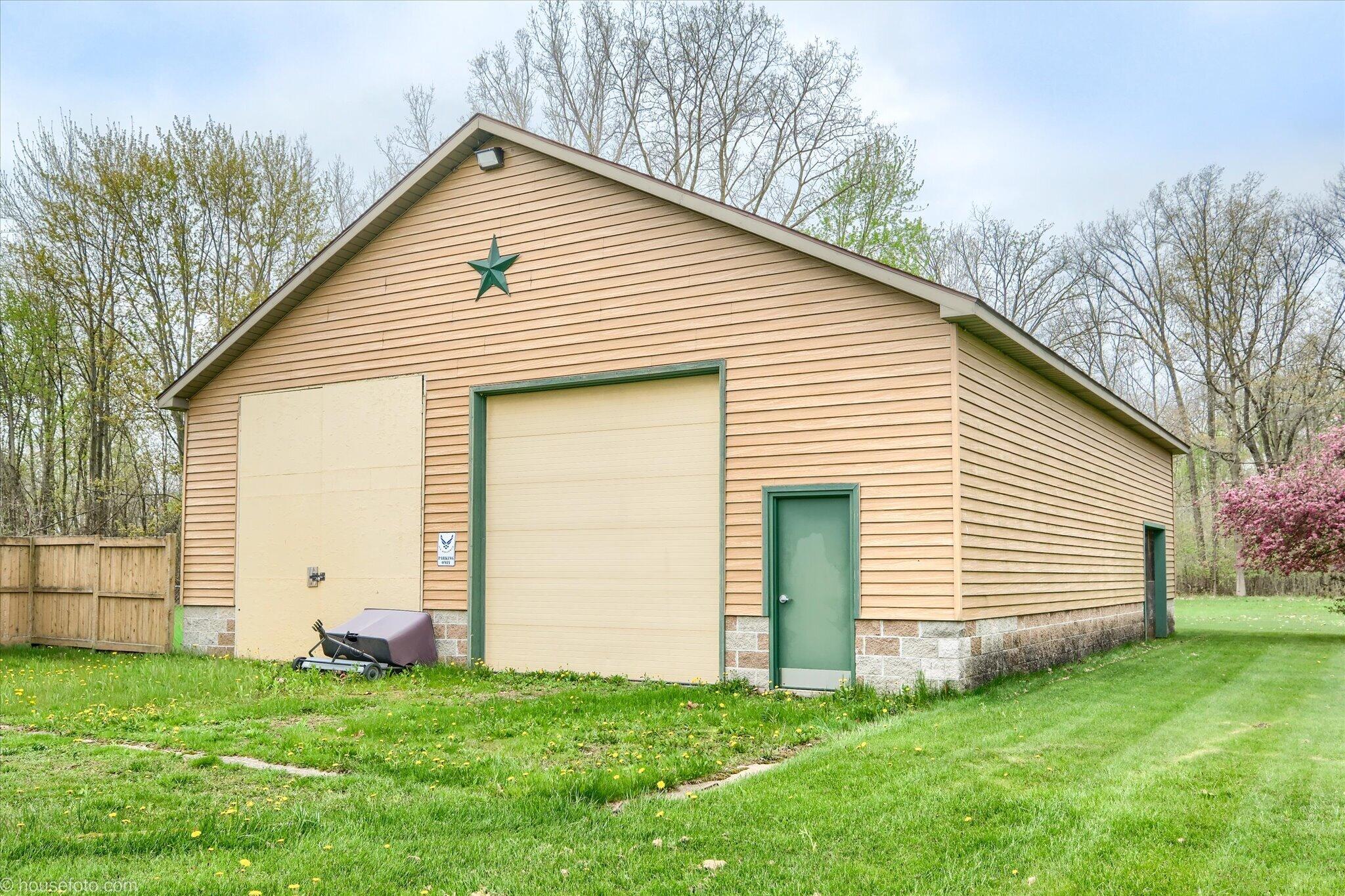 6453 Johnson Road Flushing, MI 48433 - Photo 35 of 40 09-Housefoto_DSCF3892-HDR(3)