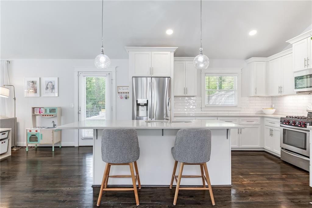 2171 Azalea Circle Decatur, GA 30033 - Photo 9 of 26