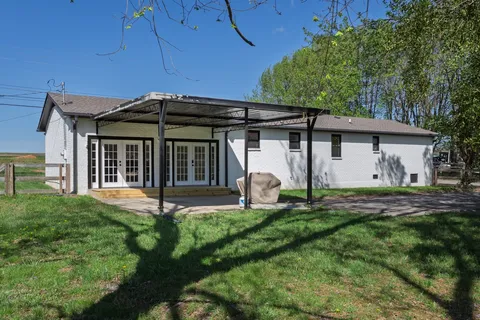 $524,900 | 829 Highway 52 West, Portland, TN 37148