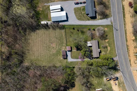 $524,900 | 829 Highway 52 West, Portland, TN 37148