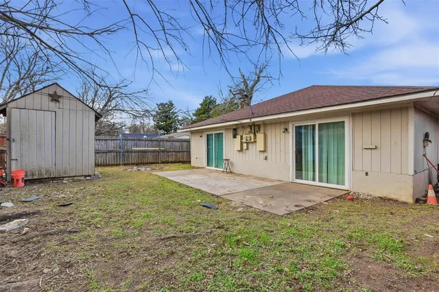 $269,000 | 116 Maple Street, Unit A, Arlington, TX 76011