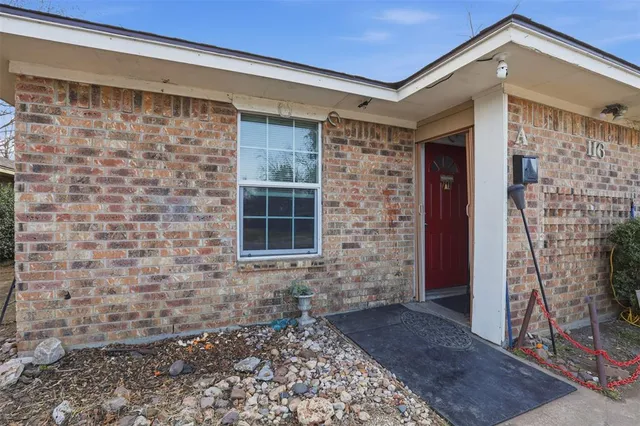 $269,000 | 116 Maple Street, Unit A, Arlington, TX 76011