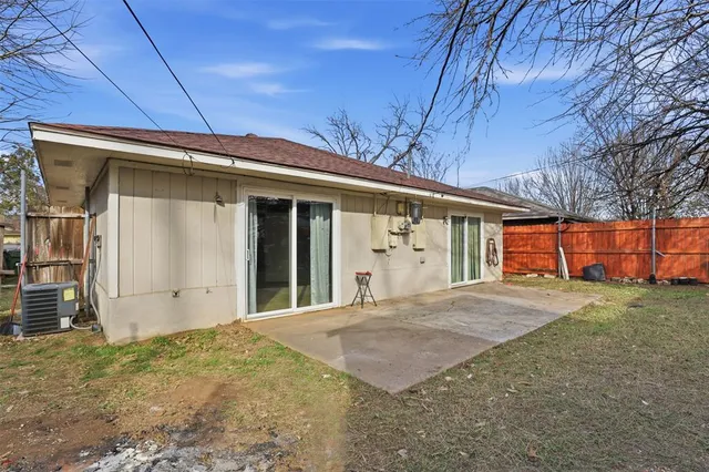 $269,000 | 116 Maple Street, Unit A, Arlington, TX 76011