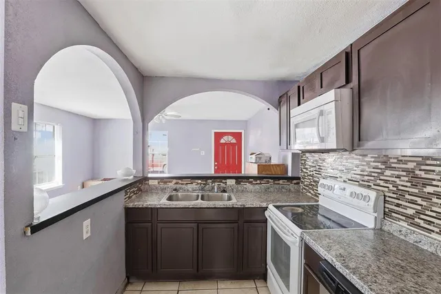 $269,000 | 116 Maple Street, Unit A, Arlington, TX 76011