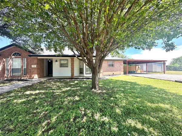 $324,900 | 717 Groves Road, Tuscola, TX 79562
