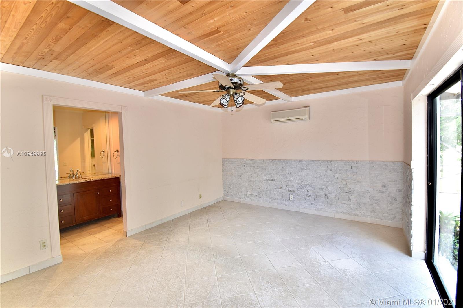 10108 Camelback Lane Boca Raton, FL 33498 - Photo 13 of 25 Gallery Image 13