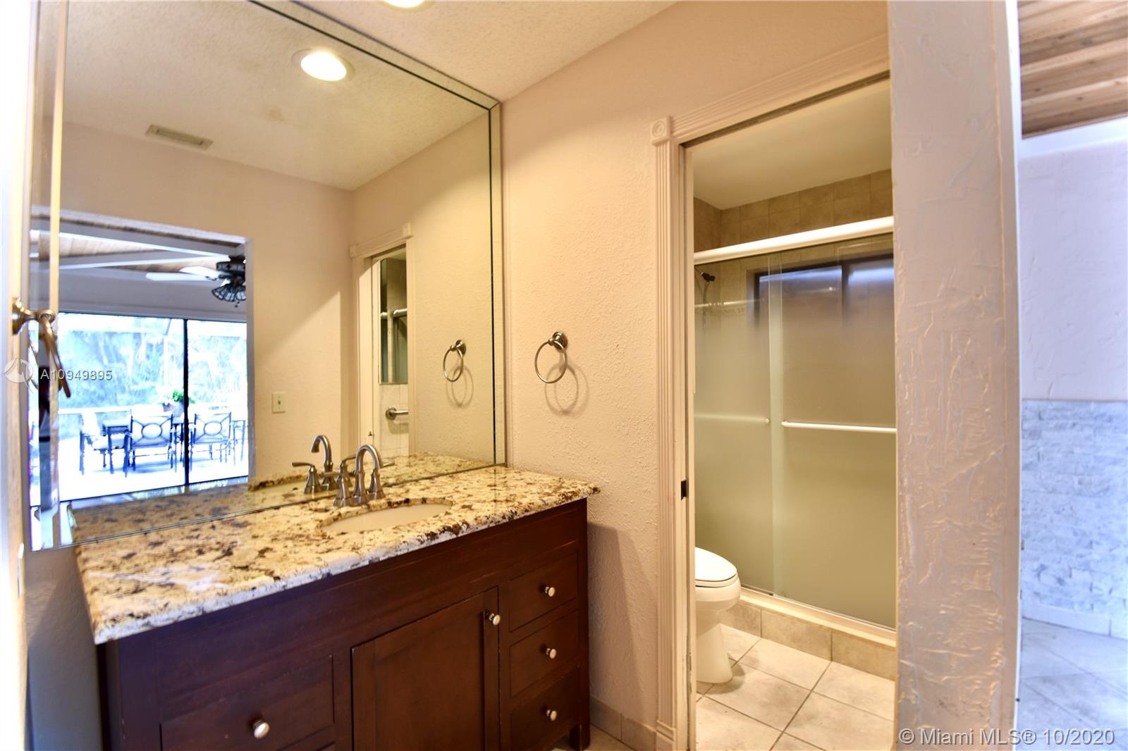 10108 Camelback Lane Boca Raton, FL 33498 - Photo 15 of 25 Gallery Image 15