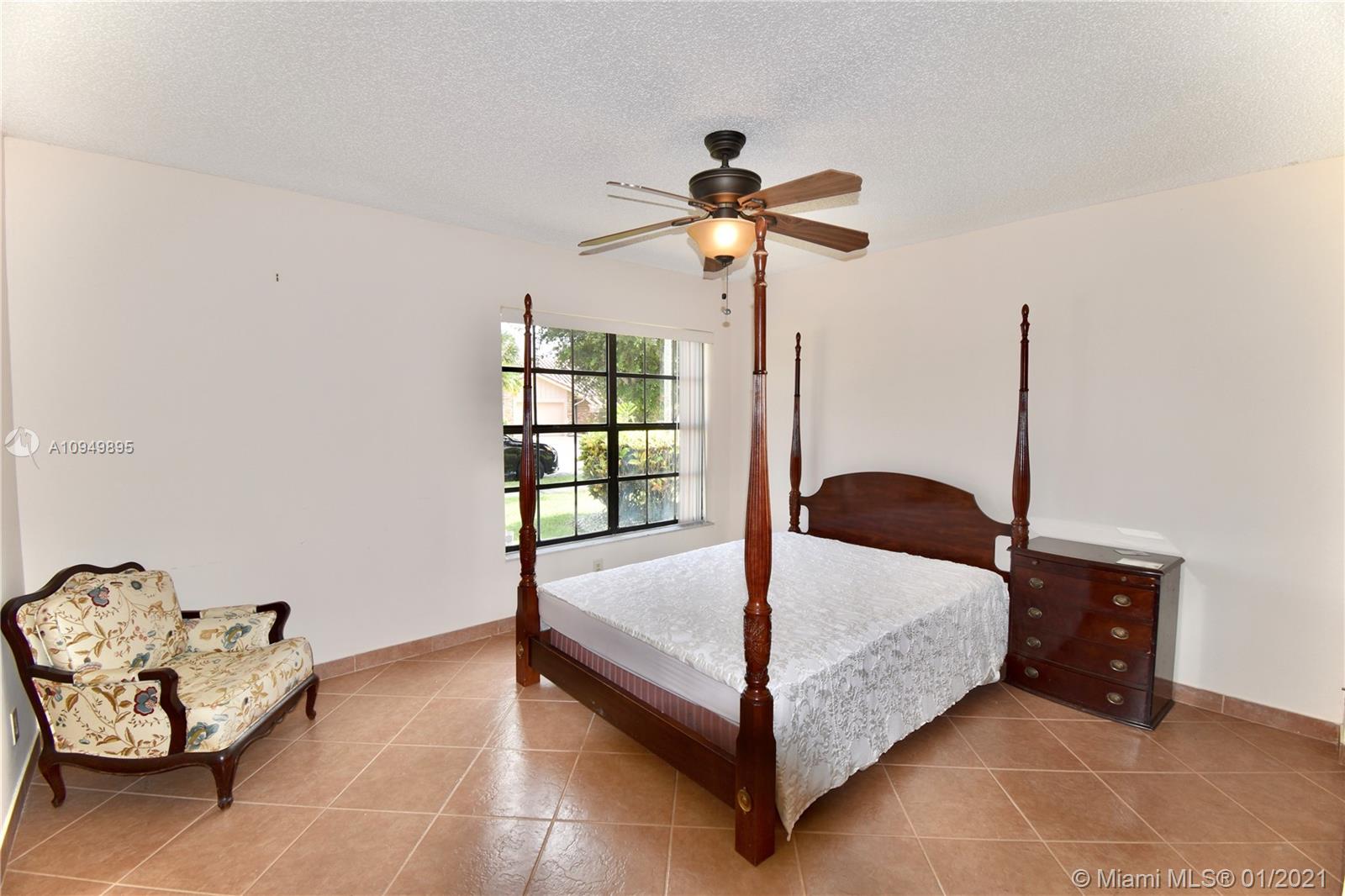 10108 Camelback Lane Boca Raton, FL 33498 - Photo 16 of 25 Gallery Image 16