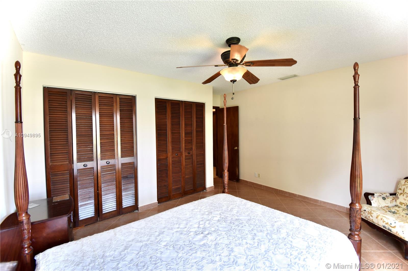 10108 Camelback Lane Boca Raton, FL 33498 - Photo 17 of 25 Gallery Image 17