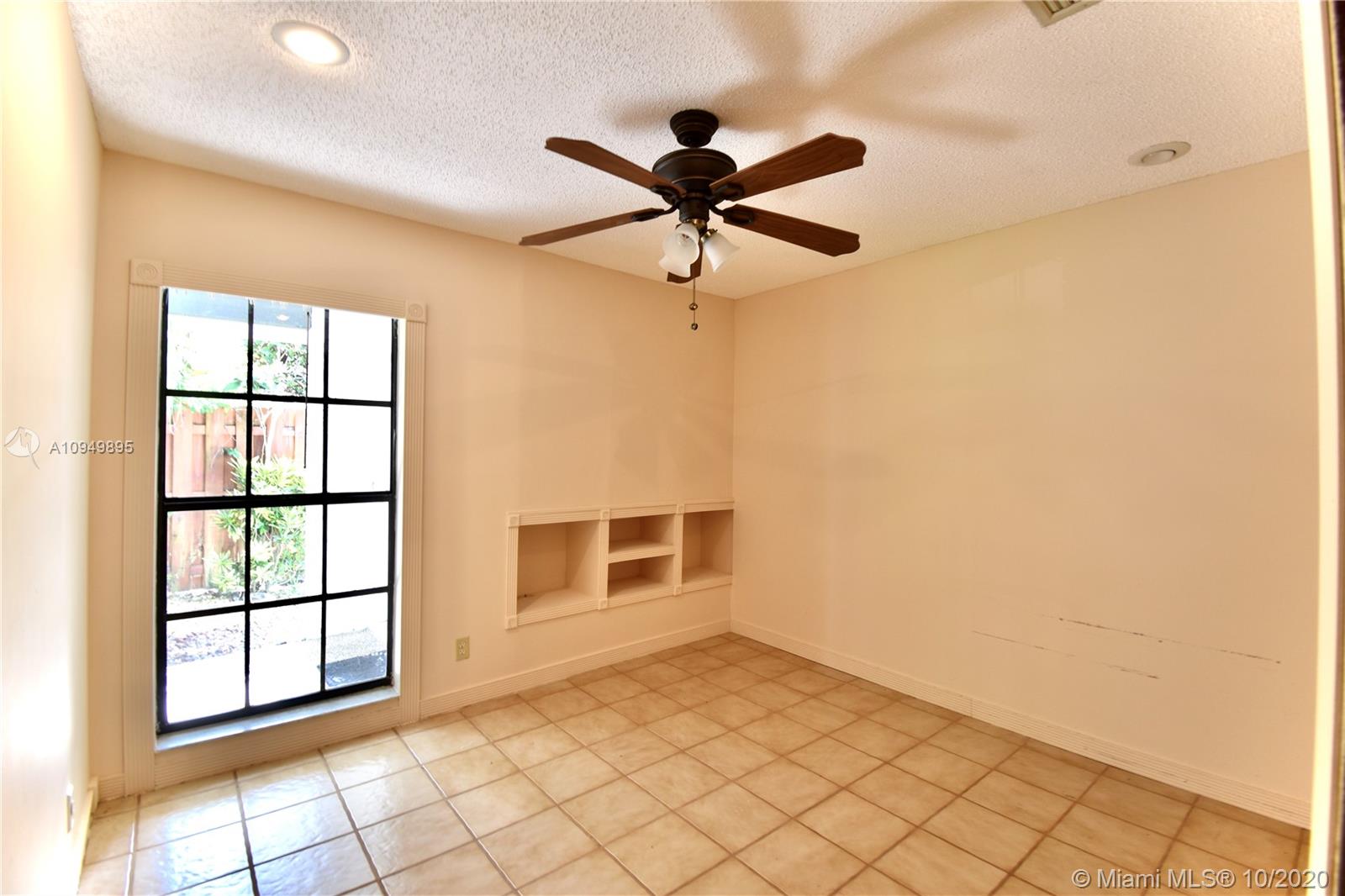 10108 Camelback Lane Boca Raton, FL 33498 - Photo 18 of 25 Gallery Image 18