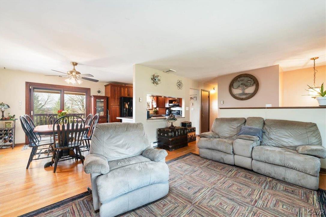 2152 Amlisa Road Nazareth, PA 18064 - Photo 6 of 30