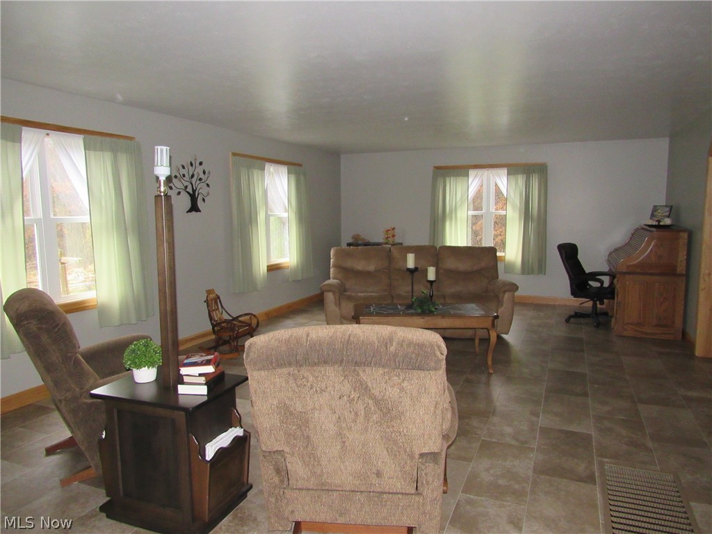 15724 Newcomb Road Middlefield, OH 44062 - Photo 3 of 16