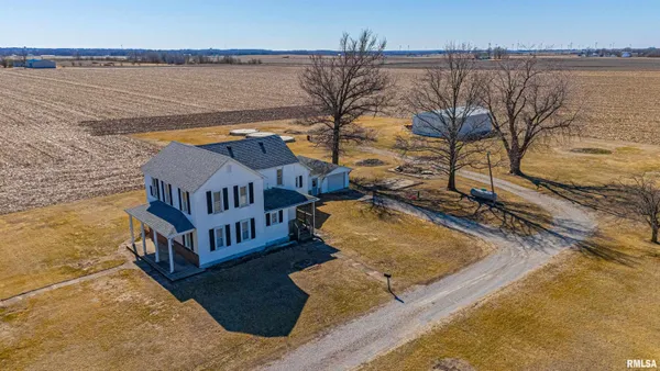 $249,900 | 1881 Old State Route 121, Lincoln, IL 62656