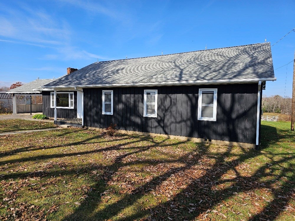 548 Edmonds Road Galax, VA 24333 - Photo 4 of 24 Gallery Image 4