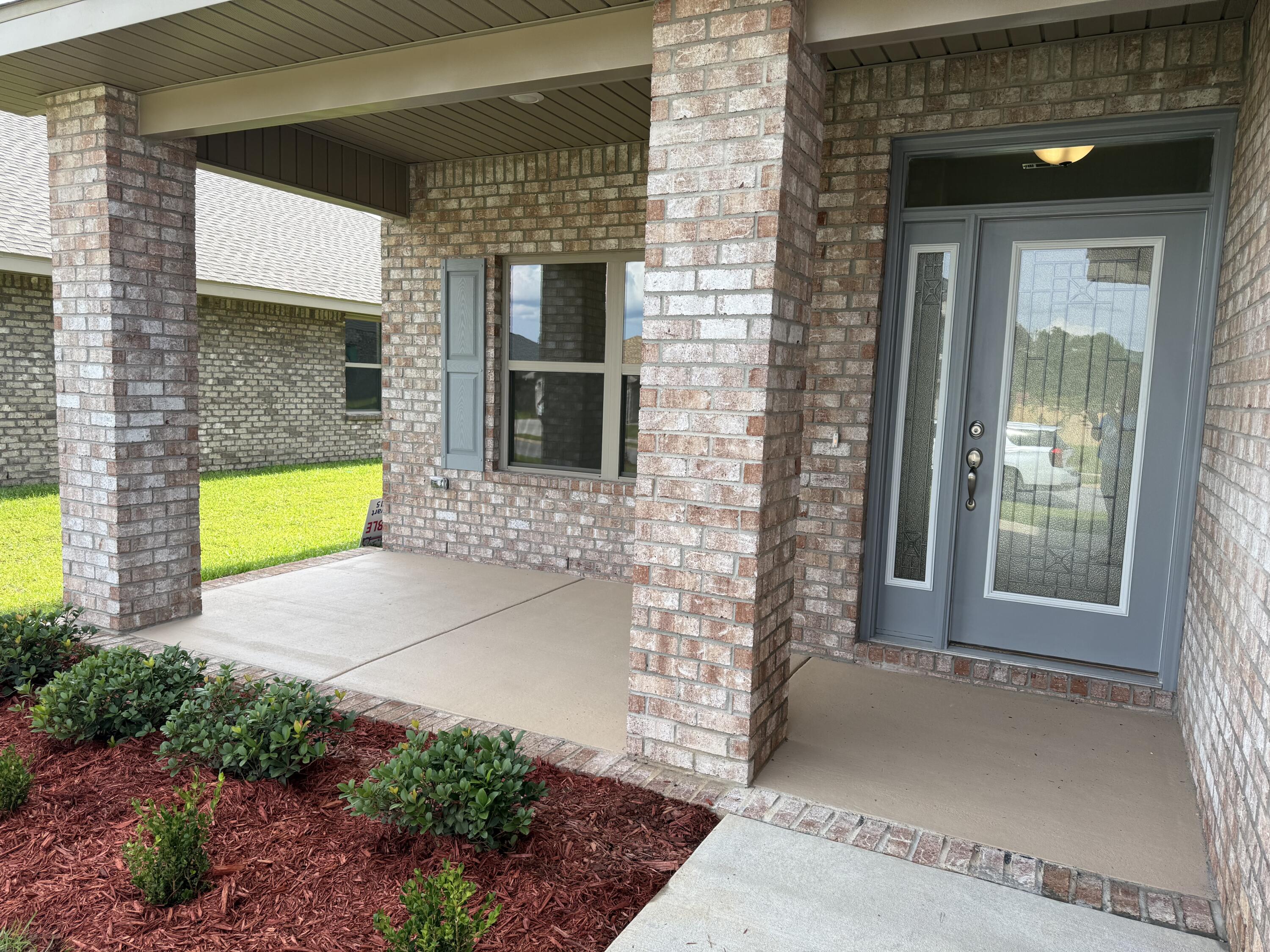 189 Ridgeway Circle Crestview, FL 32536 - Photo 3 of 25 IMG_7954