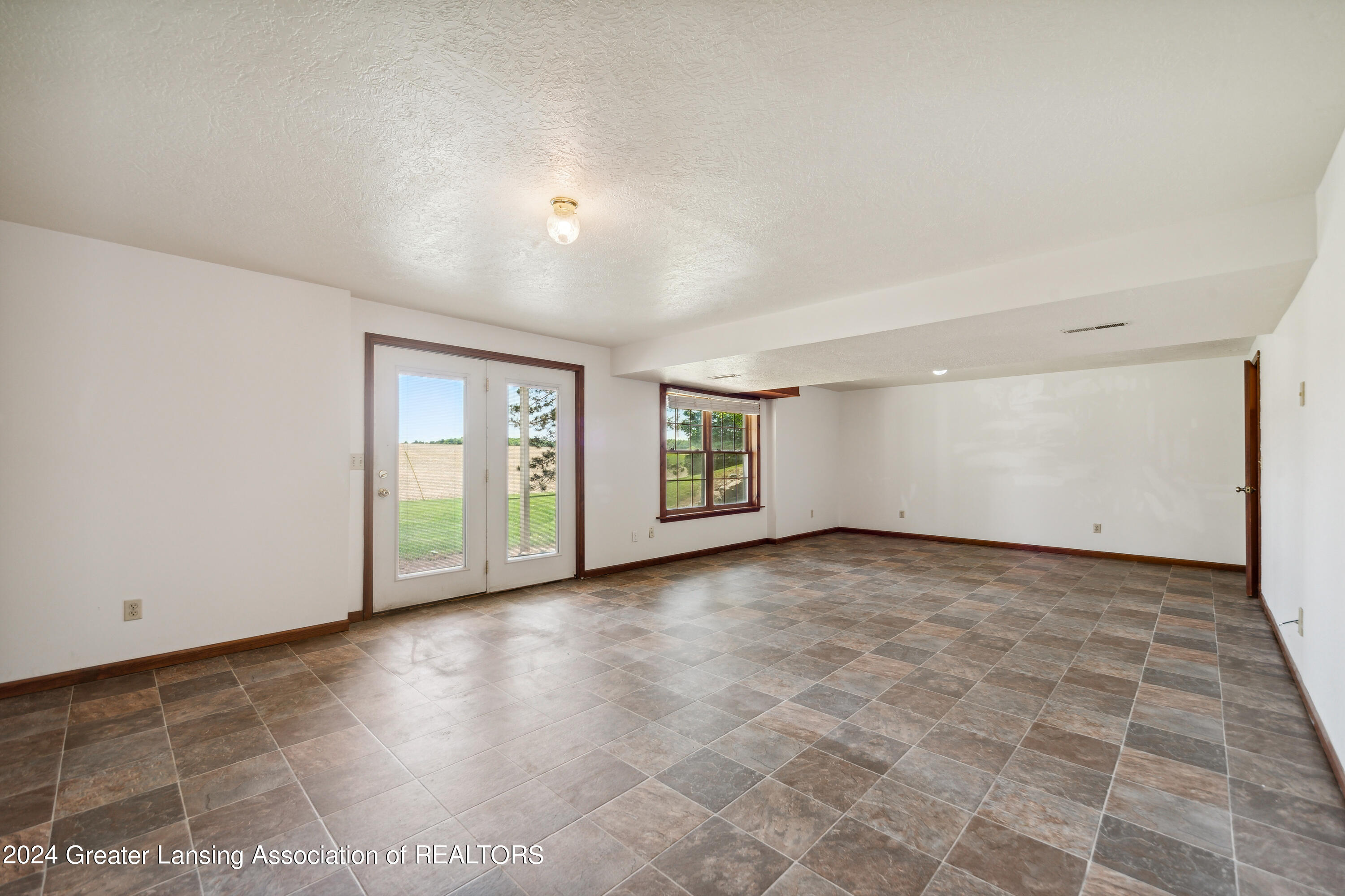 5401 West Clark Road Lansing, MI 48906 - Photo 45 of 56 46-5401-W-Clark-Rd-Lansing-MI-48906-Wind