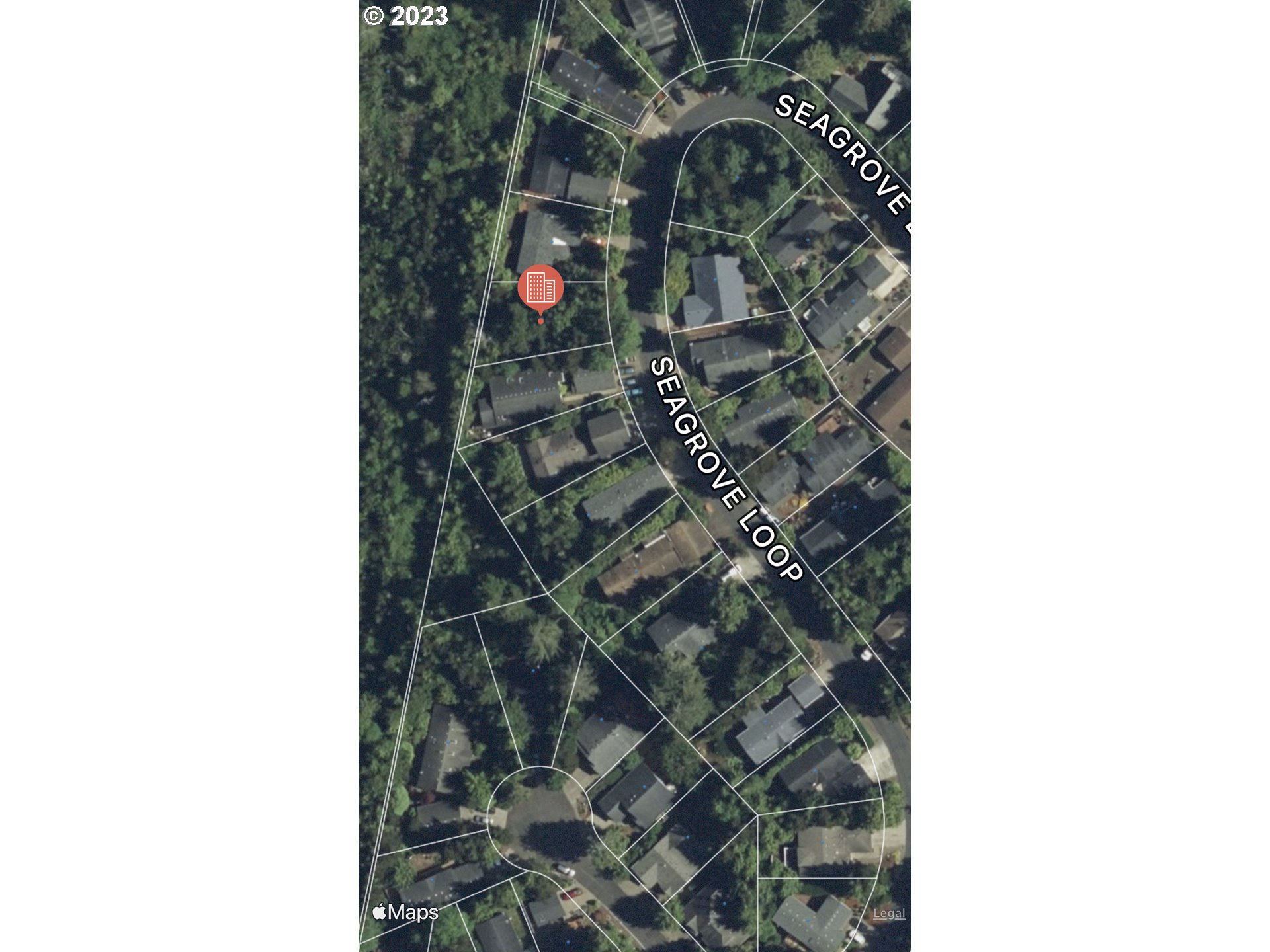 Seagrove Loop Lincoln City, OR 97367 - Photo 2 of 10 a close up of a mirror