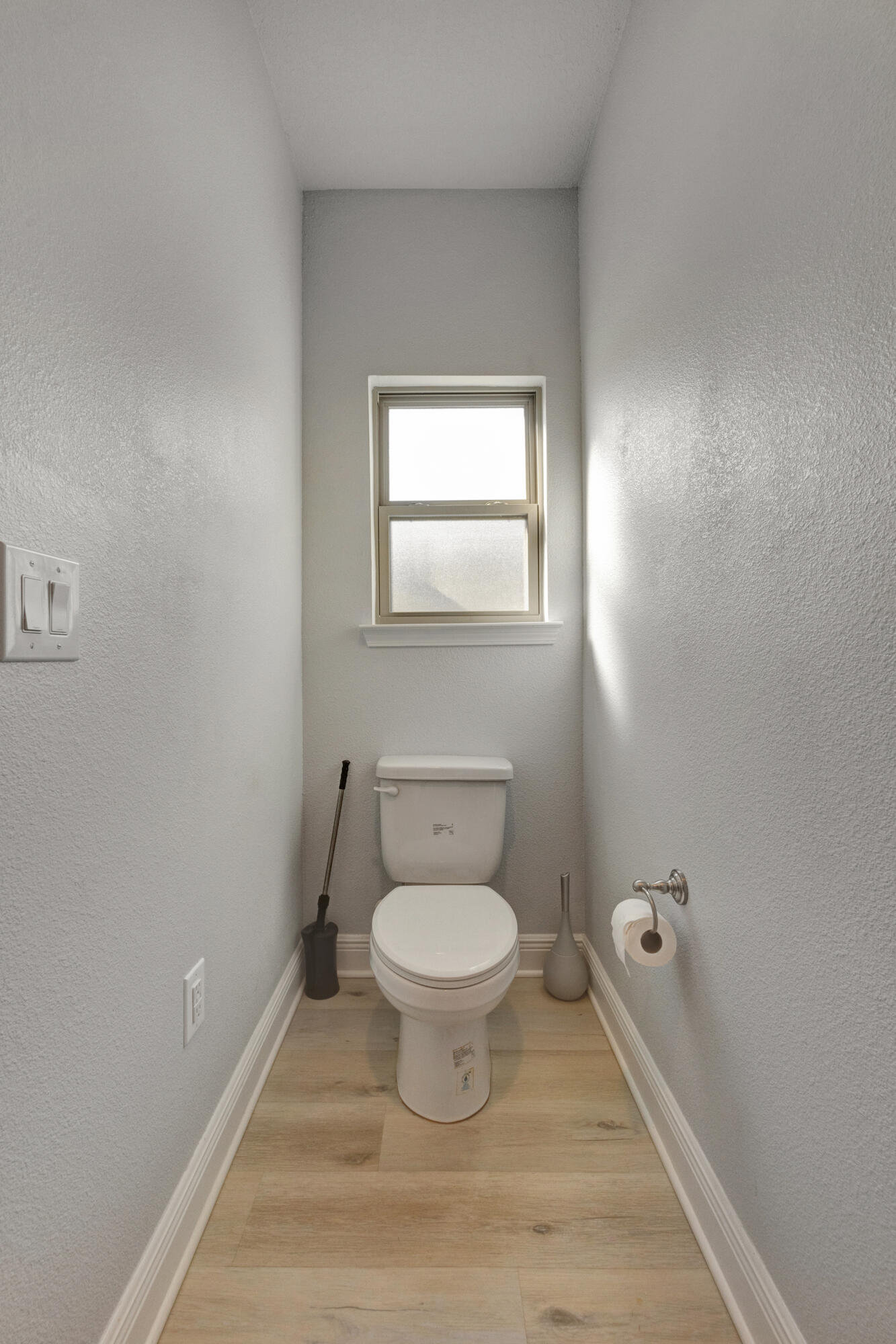 231 Baycliff Drive Crestview, FL 32536 - Photo 22 of 49 a bathroom with a toilet