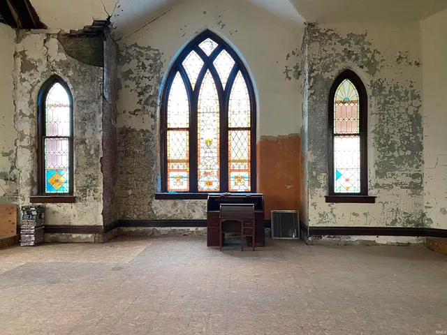 105 McKee Street, Macy, IN 46951