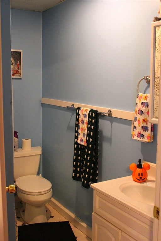 186 Spencer Street Fall River, MA 02721 - Photo 30 of 34