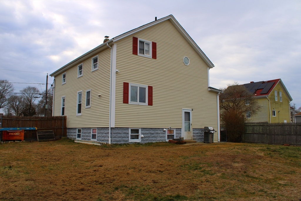 186 Spencer Street Fall River, MA 02721 - Photo 31 of 34