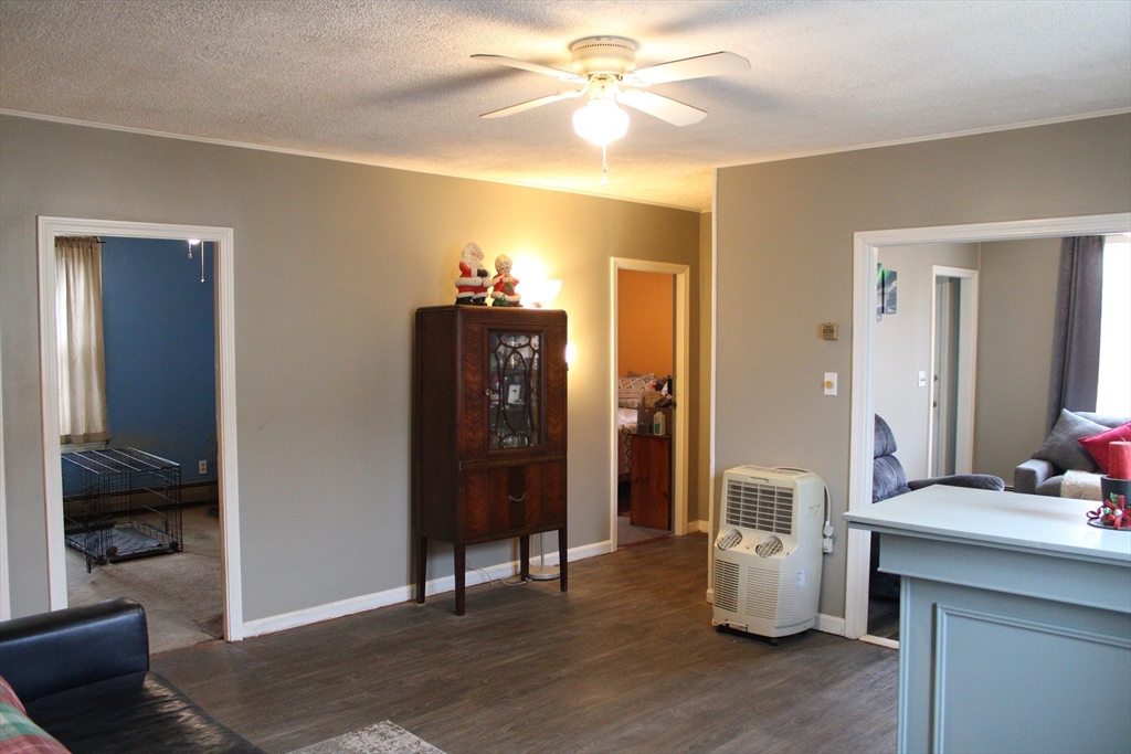 186 Spencer Street Fall River, MA 02721 - Photo 4 of 34