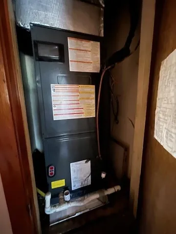 a picture of water heater