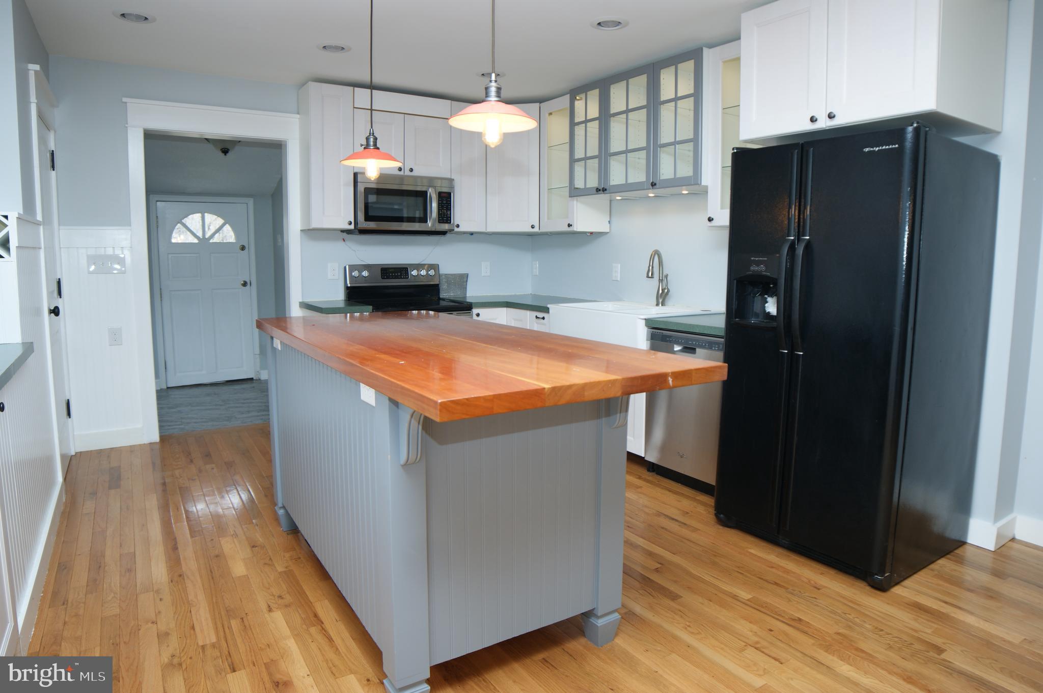 24678 Maddox Road Chaptico, MD 20621 - Photo 4 of 39 Kitchen w/ Lighted Cabinets