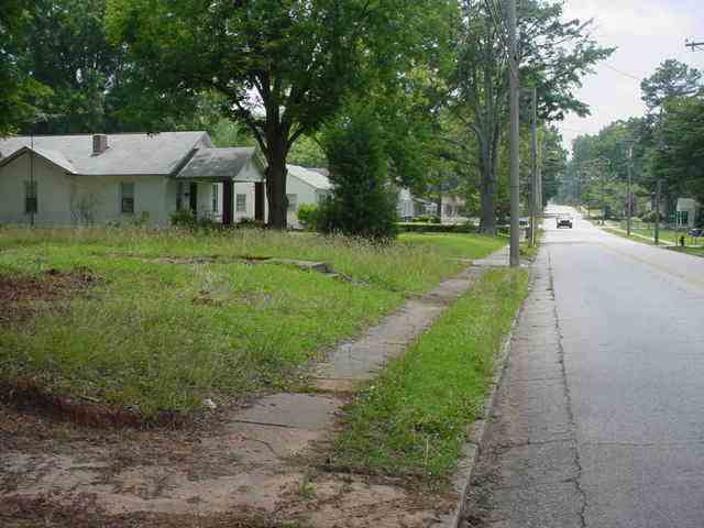 608 Musgrove Street Clinton, SC 29325 - Photo 4 of 4 Gallery Image 4