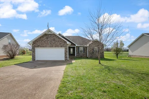 $340,000 | 112 Beaver Creek Drive, Portland, TN 37148