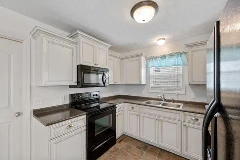 $340,000 | 112 Beaver Creek Drive, Portland, TN 37148