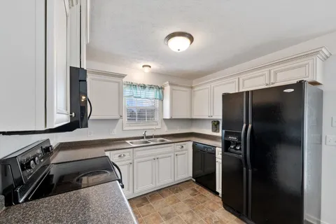 $340,000 | 112 Beaver Creek Drive, Portland, TN 37148