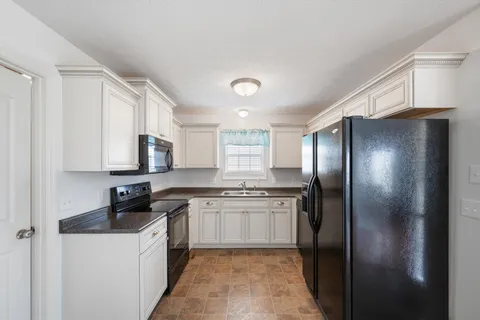 $340,000 | 112 Beaver Creek Drive, Portland, TN 37148