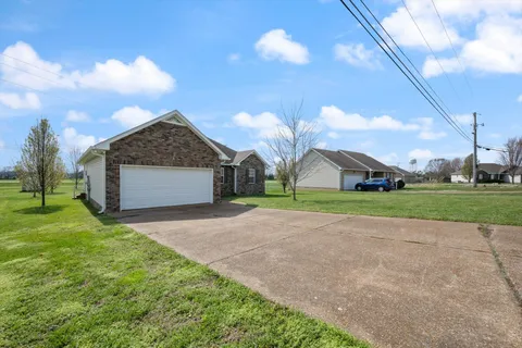 $340,000 | 112 Beaver Creek Drive, Portland, TN 37148