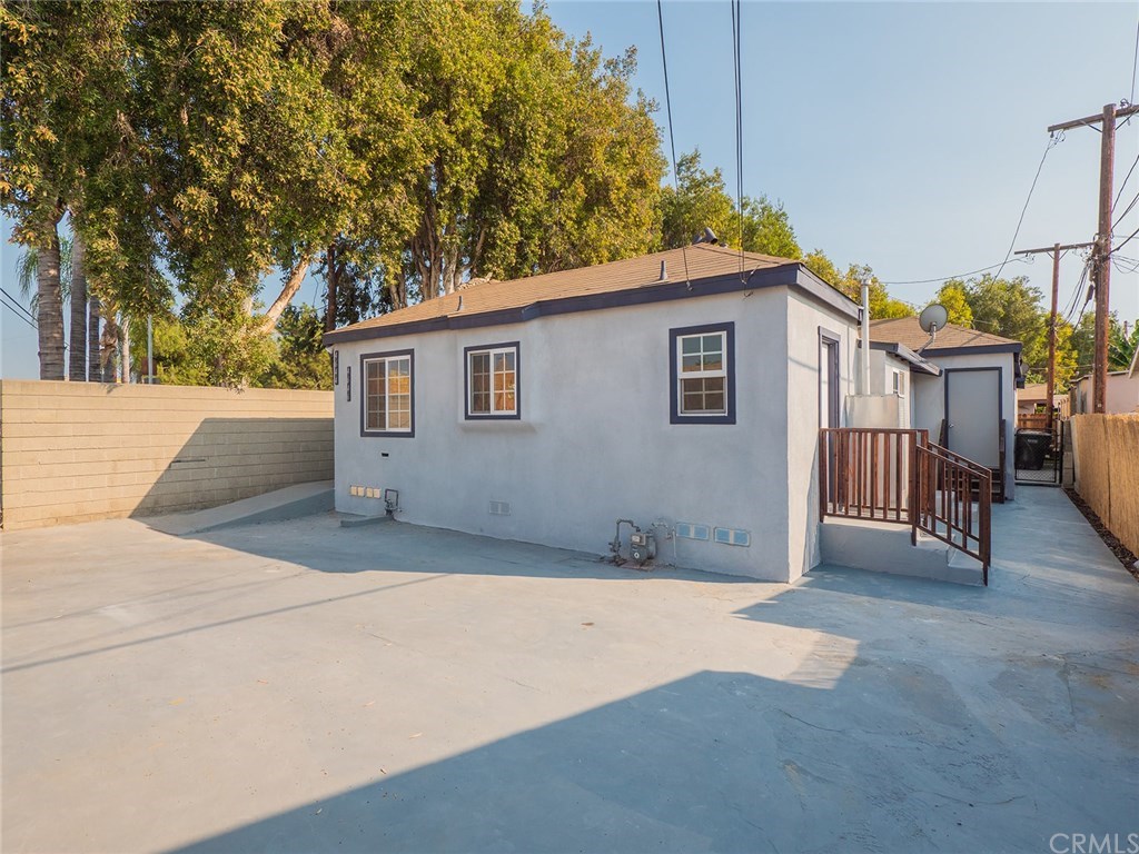 4644 Triggs Street Commerce, CA 90040 - Photo 2 of 69