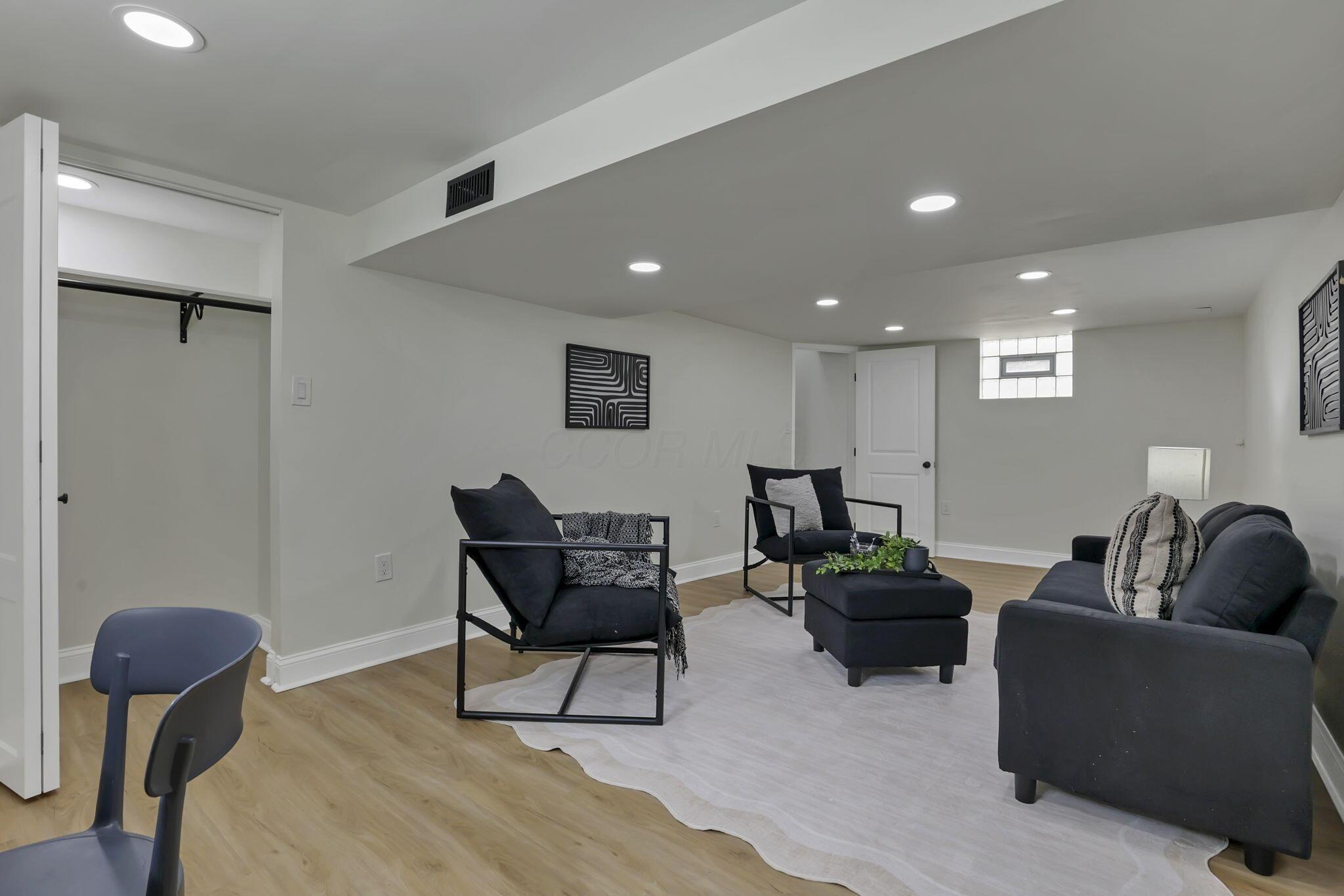 800 South Yearling Road Columbus, OH 43213 - Photo 40 of 57 Basement rec room