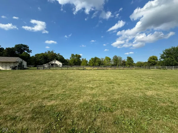 $850,000 | 6410 East 106th Street, Fishers, IN 46038