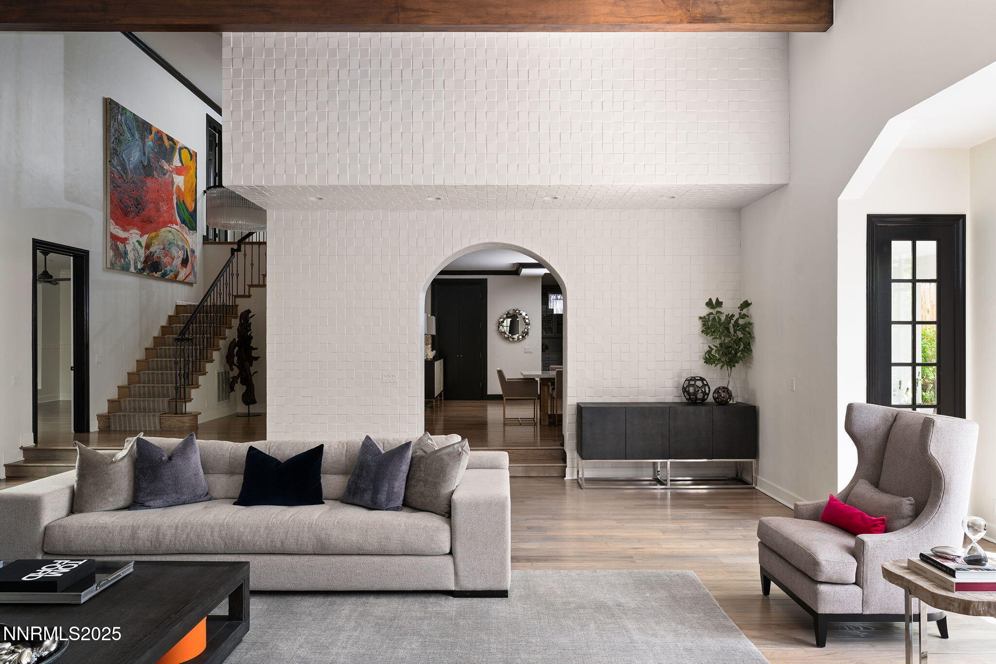 144 Greenridge Drive Reno, NV 89509 - Photo 18 of 71 a living room with furniture and a potted plant