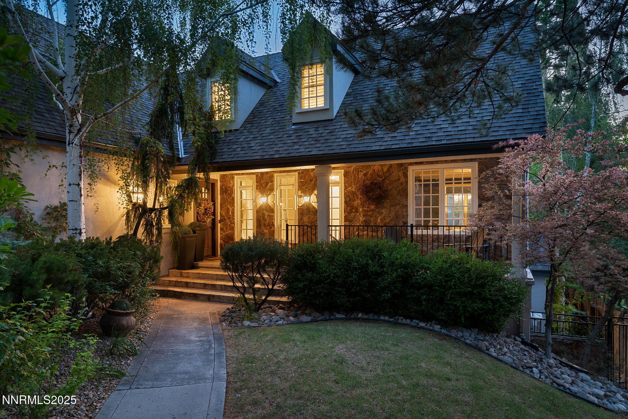 144 Greenridge Drive Reno, NV 89509 - Photo 6 of 71 10-web-or-mls-_DSC4184