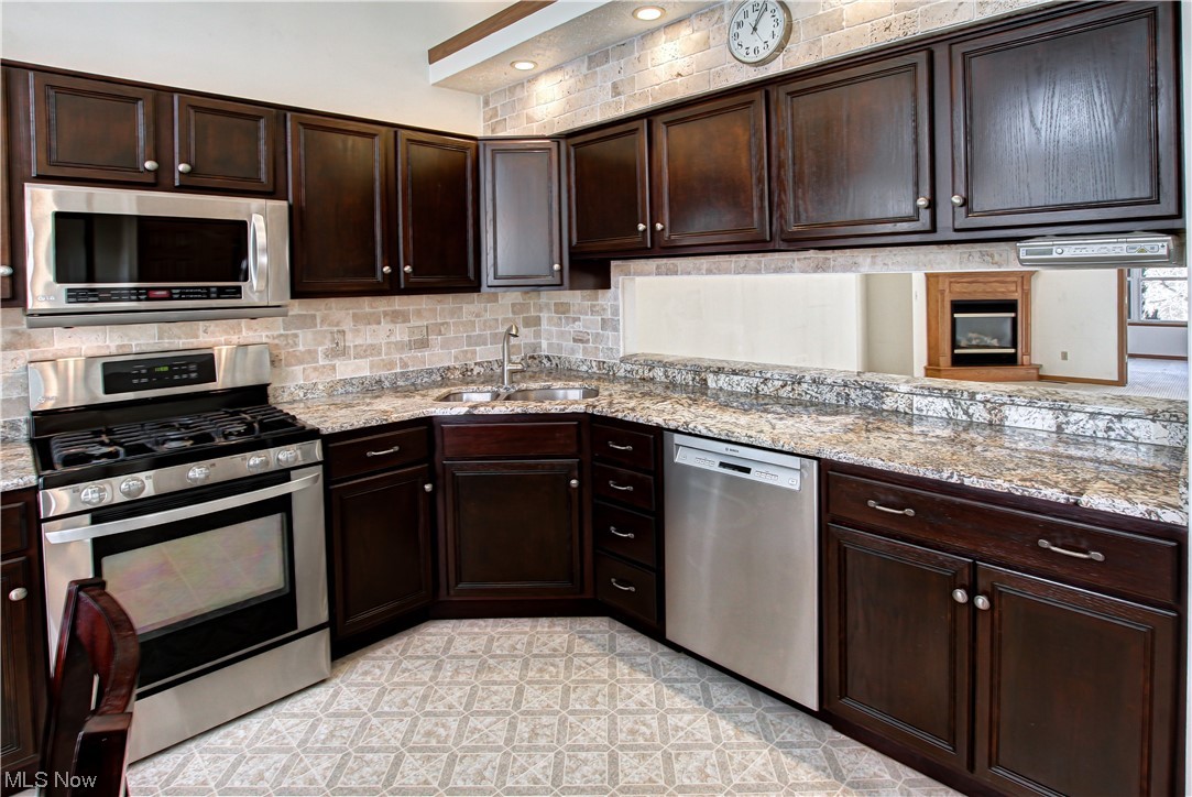 4902 Foote Road, Unit 10 Medina, OH 44256 - Photo 5 of 32 Gallery Image 5